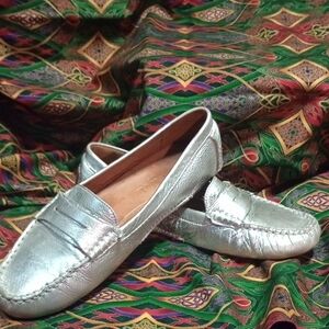 Kenneth Cole Metallic Silver Loafers